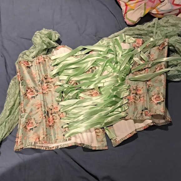 Floral Lace Sleeve Corset Top - Picture 3 of 4
